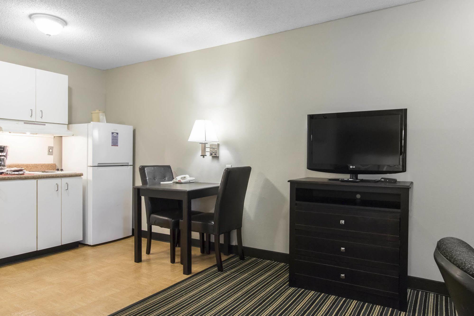 Suburban Extended Stay Hotel Naval Base Area Warrington Exterior foto